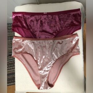 New Victoria’s Secret set of two velvet hiphugger panties